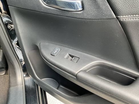 Used 2016 Honda Accord Touring image 44
