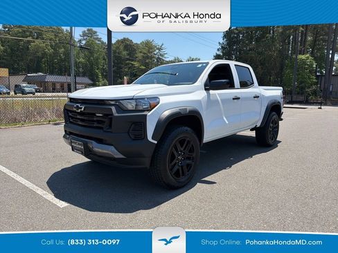 Used 2024 Chevrolet Colorado Trail Boss w/ Advanced Trailering Package AWD/4WD image 1