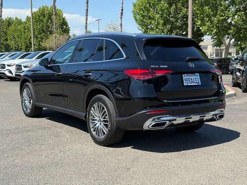 Used 2025 Mercedes-Benz GLC 300 4MATIC image 7