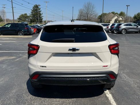 Used 2026 Chevrolet Trax RS image 11