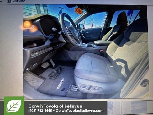 Used 2025 Toyota RAV4 XLE image 14