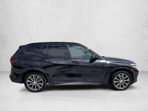 Used 2022 BMW X5 xDrive40i w/ M Sport Package image 5