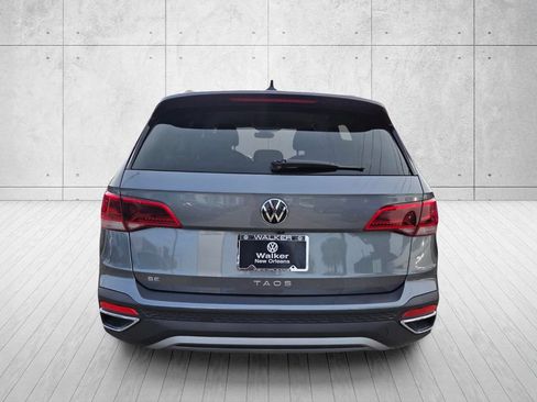 Used 2024 Volkswagen Taos SE FWD image 4