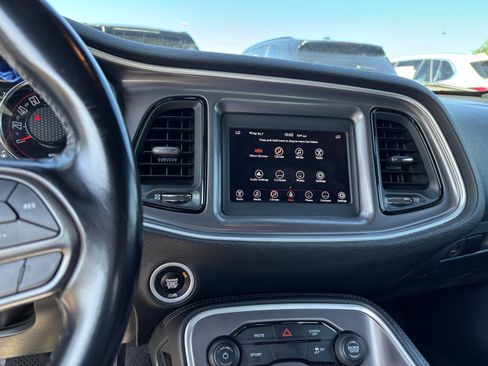 Used 2020 Dodge Challenger SXT RWD image 18