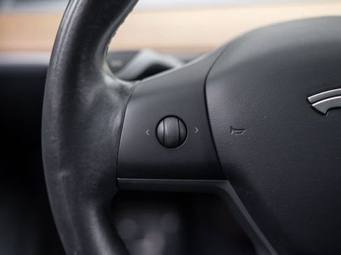 Used 2021 Tesla Model 3 Standard Range Plus RWD image 27