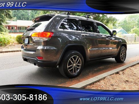 Used 2018 Jeep Grand Cherokee Limited AWD/4WD image 9