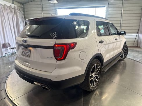 Used 2017 Ford Explorer Sport w/ Equipment Group 401A AWD/4WD image 5