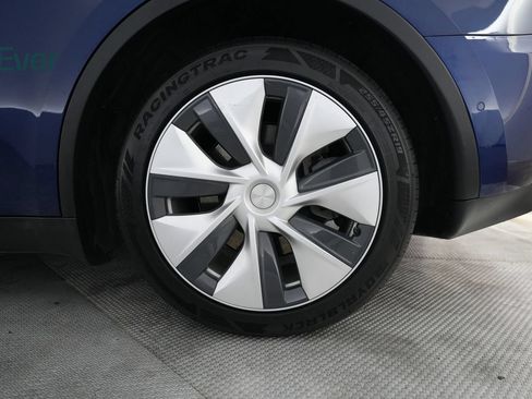 Used 2021 Tesla Model Y Long Range AWD/4WD image 9