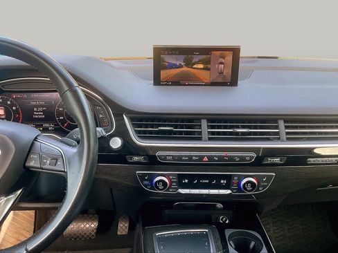 Used 2019 Audi Q7 3.0T Prestige AWD/4WD image 7