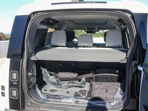 New 2026 Land Rover Defender 110 S image 22