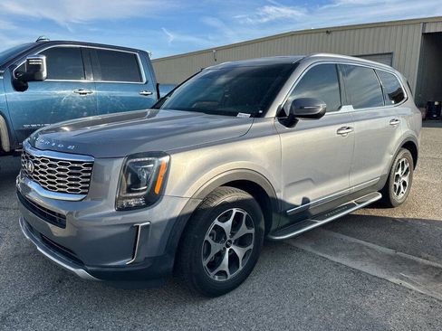 Used 2021 Kia Telluride EX image 2
