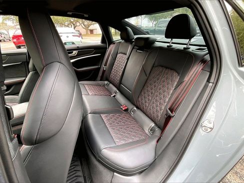 Used 2023 Audi S6 Prestige w/ Prestige Package image 19