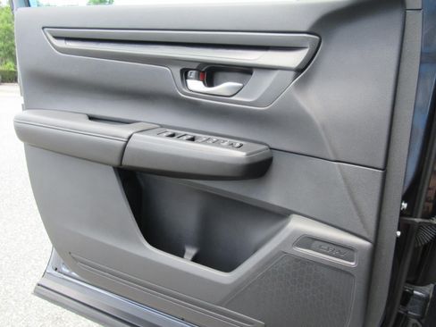 Used 2024 Honda CR-V LX image 19