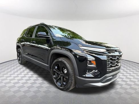 Used 2025 Chevrolet Equinox LT w/ Convenience Package II FWD image 3