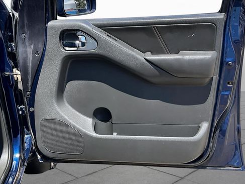 Used 2011 Nissan Frontier PRO-4X w/ Pro-4x Luxury Pkg RWD image 22