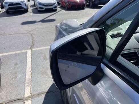 Used 2017 Subaru Forester 2.5i Premium image 30