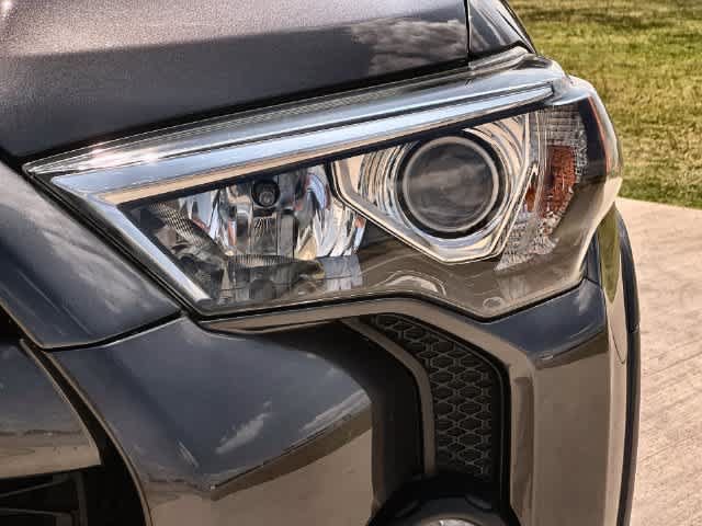 Used 2018 Toyota 4Runner SR5 Premium RWD image 24