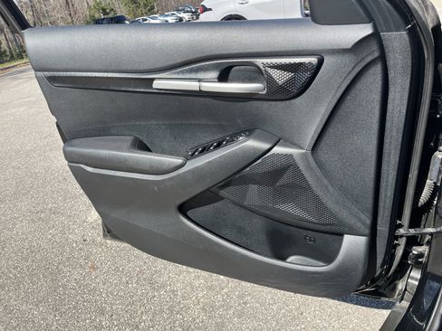 Used 2023 Kia Seltos LX image 15