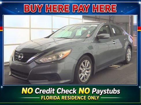 Used 2016 Nissan Altima 2.5 S w/ Power Driver Seat Package FWD image 2