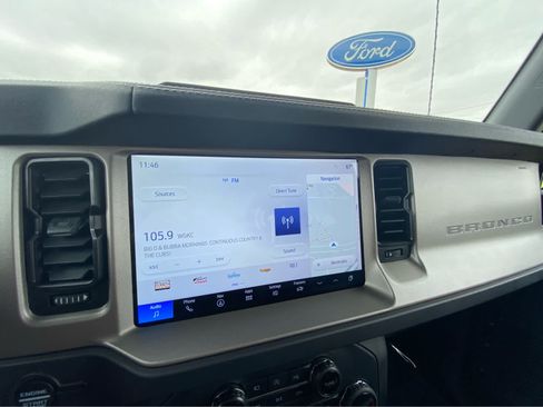 Used 2025 Ford Bronco Outer Banks AWD/4WD image 32