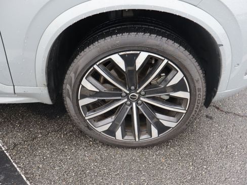Used 2025 Volvo XC90 B6 Plus image 39