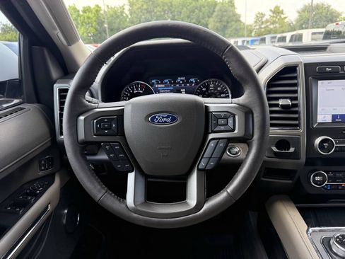 Used 2020 Ford Expedition XLT w/ Equipment Group 202A RWD image 24
