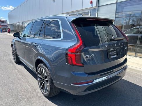 Used 2025 Volvo XC90 B5 Plus image 3