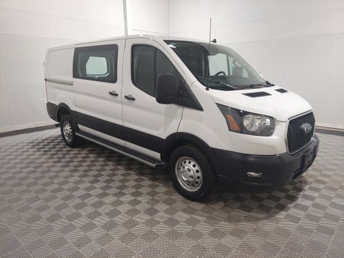 Used 2024 Ford Transit 250 Low Roof AWD w/ Exterior Upgrade Package image 4
