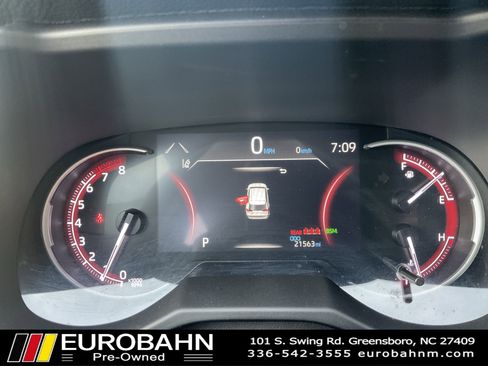 Used 2024 Toyota RAV4 XLE w/ Convenience Package image 11