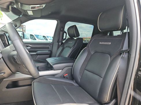 Used 2024 RAM 1500 Laramie AWD/4WD image 13