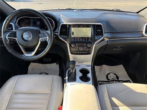 Used 2018 Jeep Grand Cherokee Limited image 3
