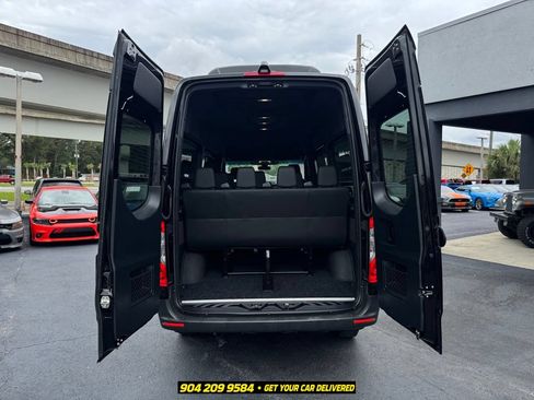Used 2019 Mercedes-Benz Sprinter 2500 image 23
