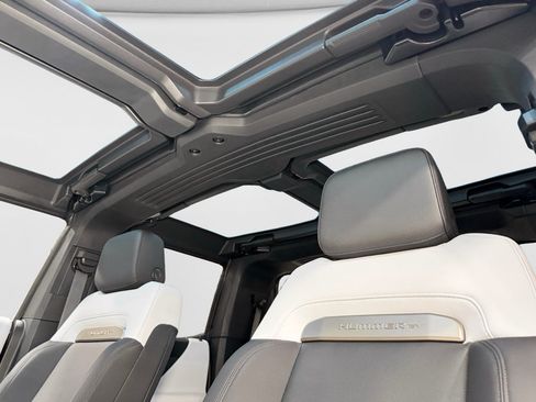Used 2025 GMC Hummer EV 3X AWD/4WD image 24