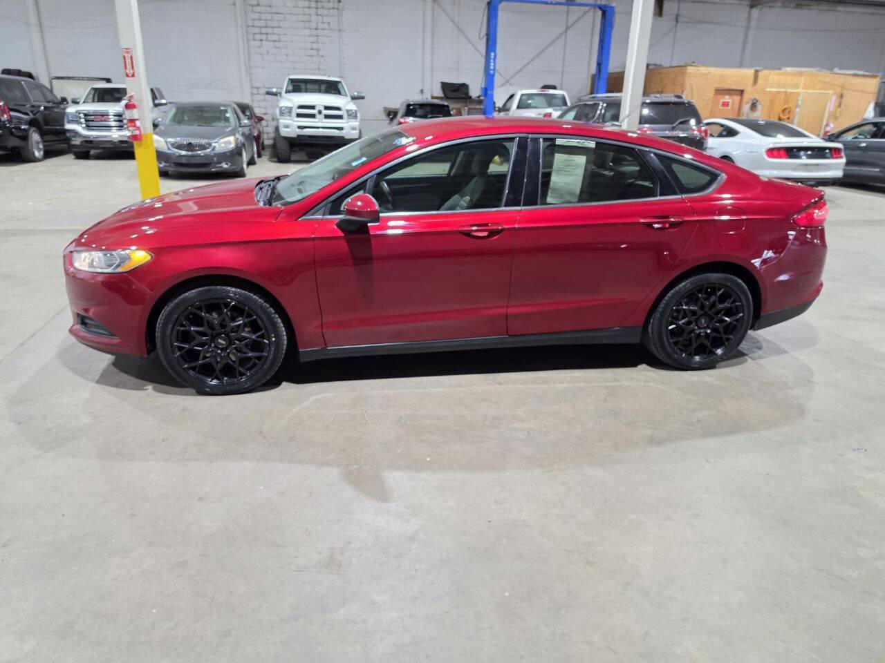 Used 2014 Ford Fusion S FWD image 4