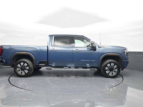 New 2025 GMC Sierra 2500 Denali w/ Denali Reserve Package image 9