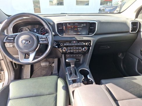 Used 2021 Kia Sportage EX w/ EX Technology Package image 19