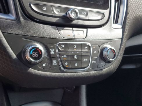 Used 2025 Chevrolet Malibu LT FWD image 23
