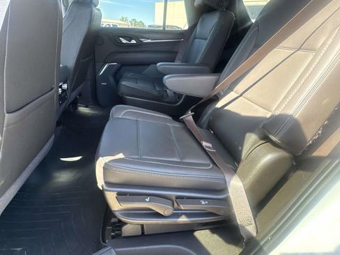 Used 2022 GMC Yukon Denali image 17