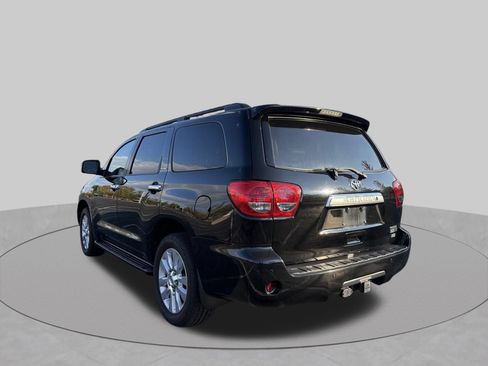 Used 2013 Toyota Sequoia Platinum AWD/4WD image 3