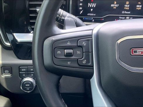 Used 2022 GMC Sierra 1500 SLT w/ SLT Premium Package AWD/4WD image 19