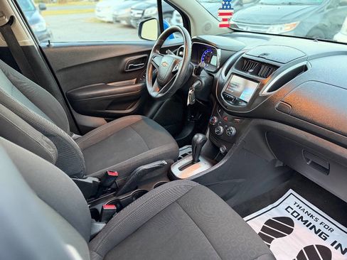 Used 2016 Chevrolet Trax LS image 11