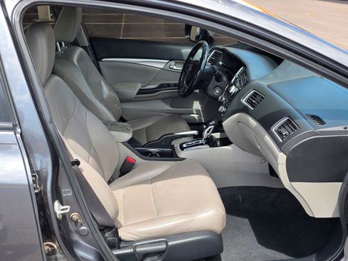 Used 2013 Honda Civic Hybrid Sedan image 24