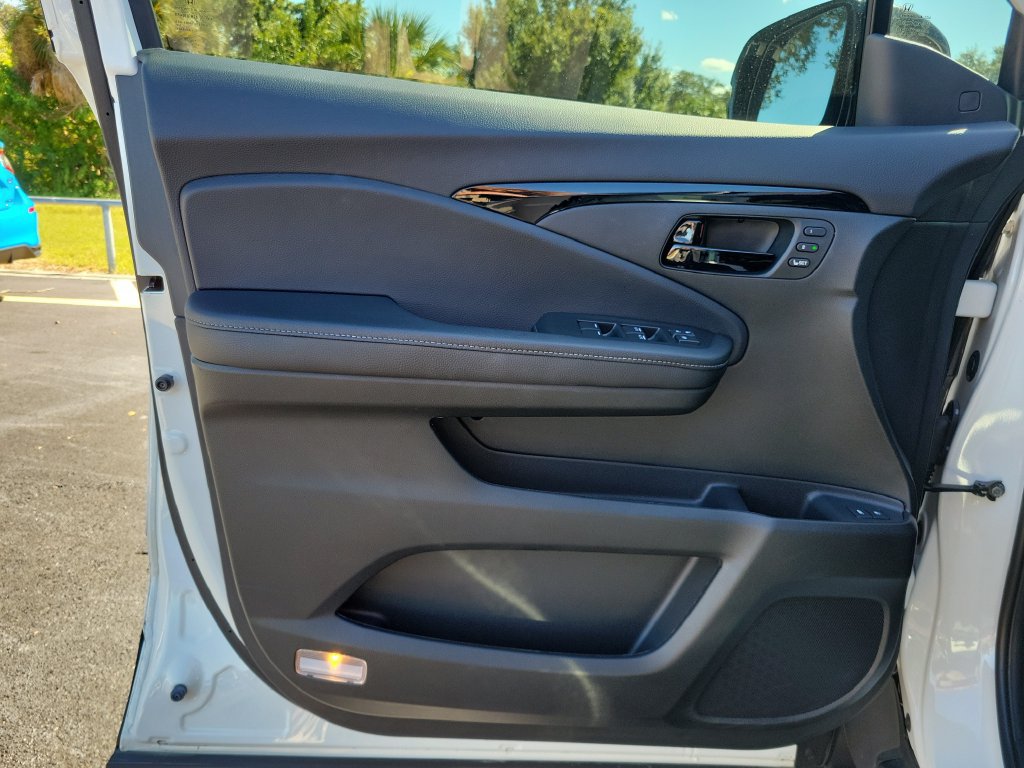 Used 2023 Honda Passport Elite image 18