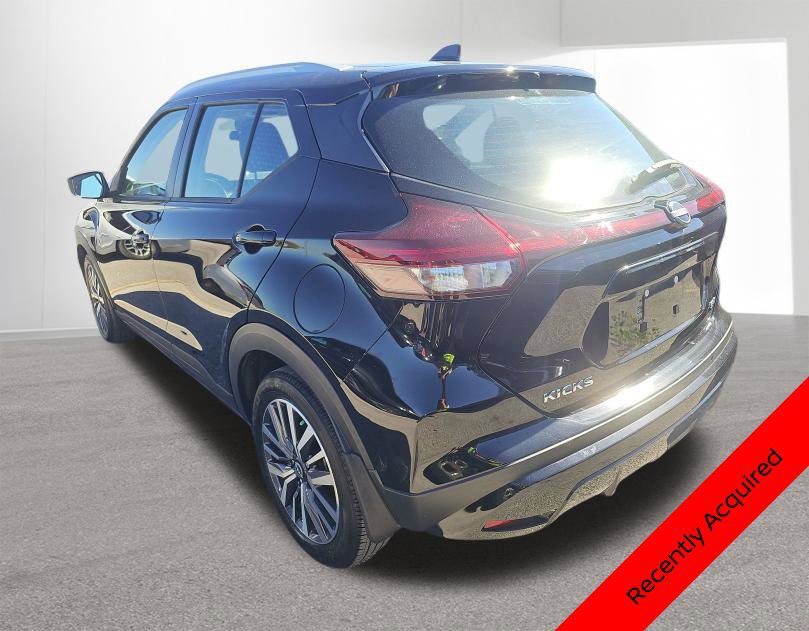 Certified 2023 Nissan Kicks SV FWD image 3