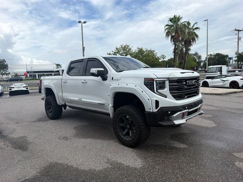 Used 2025 GMC Sierra 1500 AT4 w/ AT4 Premium Package AWD/4WD image 3