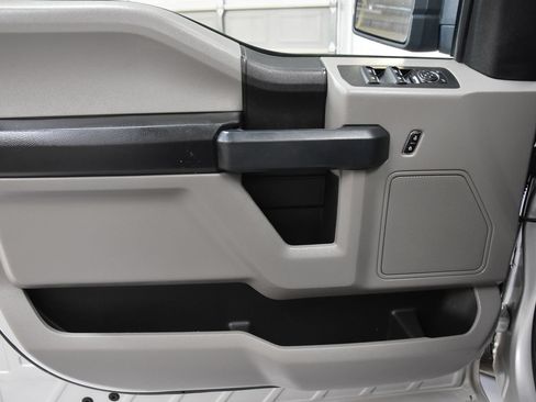 Used 2018 Ford F150 XL w/ Equipment Group 101A Mid RWD image 12