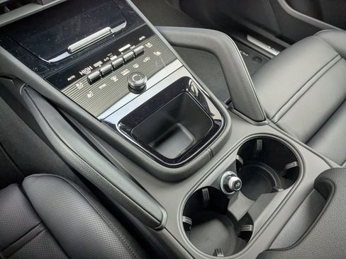 New 2026 Porsche Cayenne Coupe image 21