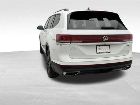Used 2024 Volkswagen Atlas SE AWD/4WD image 7