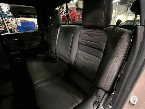 Used 2023 Nissan Frontier PRO-4X w/ Pro Convenience Package AWD/4WD image 19