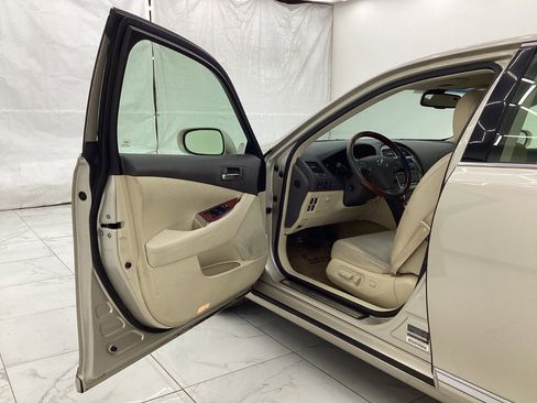 Used 2011 Lexus ES 350 ES 350 image 16
